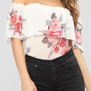 Off The Shoulder Top💕